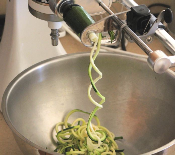 making zucchini noodles