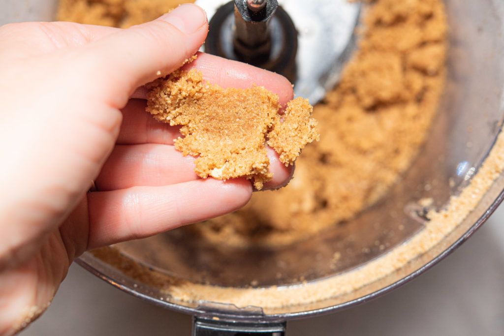 How to make graham cracker crust in the food processor